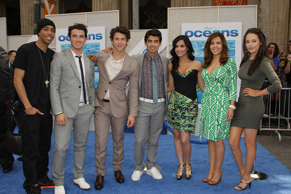 Camp Rock 2 Cast At The Oceans Premiere MQ Flickr.