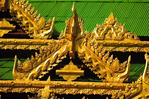 geotagged pagoda nikon asia yangon burma myanmar gps rv fx burmese notc rangoon sule 70200mmf28gvr gp1 robale 0912 d3x youngrobv yangondivision myanmarese d3x0486