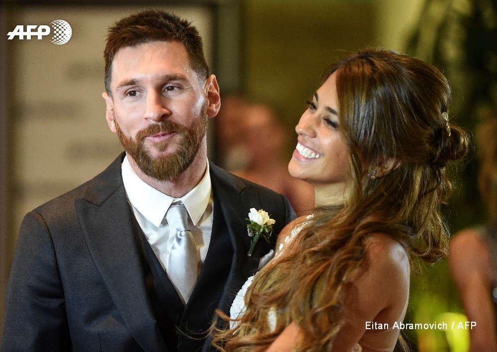 @DonJohnstonLC : AFP: Lionel Messi says 'I do' to childhood sweetheart Antonella Roccuzzo in his Argentine hometown Rosario… https://t.co/YTWq6bgito