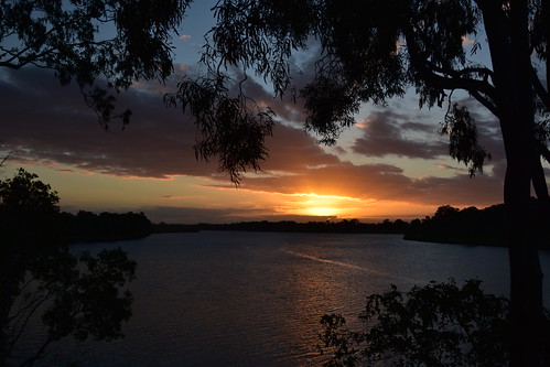 sunset clouds dusk twilight gumtree water burnettriver bundaberg bluesky landscape sun nikon d7200 tamronsp2470mmf28divcusd queensland australia 1500v60f 7dwf