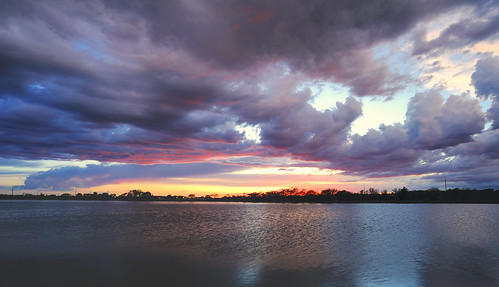 sunset sun lake set night nebraska cloudy lincoln sunsetting oaklake