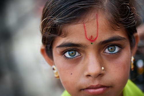 Eyes, Dwarka  Green eyed little girl, Dwarka, Gujarat, India.