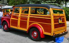 1949 Dodge Suburban - red - rvl
