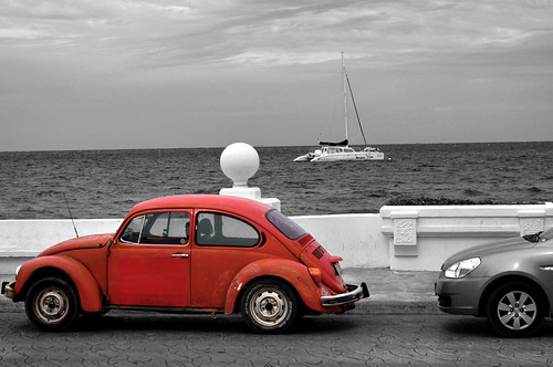 ocean street red bw sun color beach water vw mexico boat tide beetle wave faded catamaran beatle fade volkswagon 2010 selective smallworks d5000 artistsroundtexas