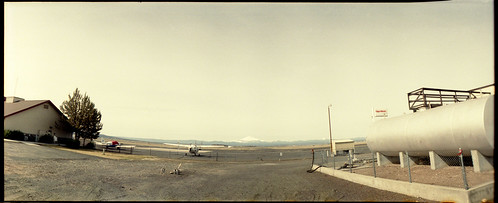 film oregon 35mm airplane landscape volcano airport fuji horizon madras 202 superia200