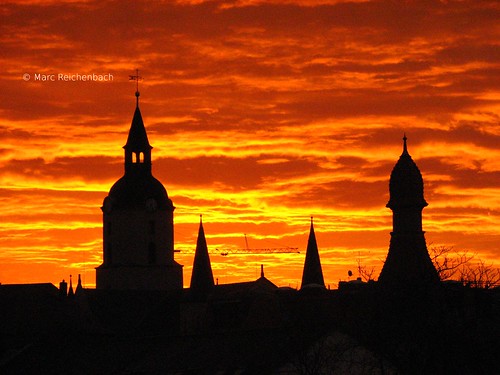 sunset red sky church yellow clouds sunrise canon sonnenuntergang kirche himmel wolken s2is sonnenaufgang