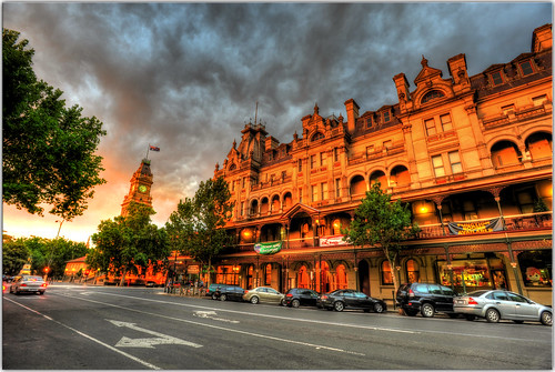 sunset mainstreet downtown australia hdr victorianarchitecture bendigo victoriaaustralia theshamrockhotel hitmeupifyoureatwppionmonday