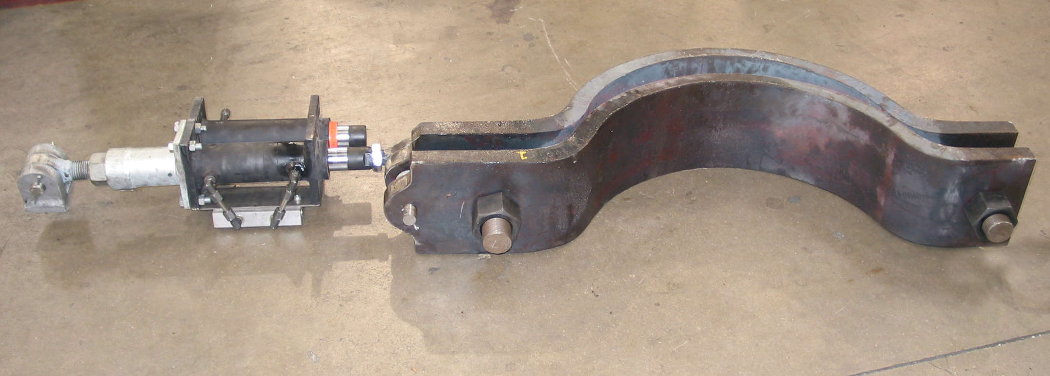 12,500 lb. Load Hydraulic Snubber and 24 Alloy Clamp Assembly