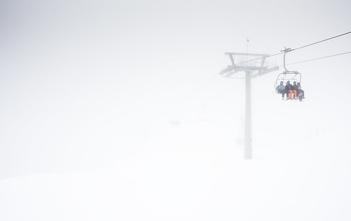 people mist snow ski fog geotagged chair skiing lift seat resort bulgaria seats 2009 skiers bansko 1755mm img7109 canon40d