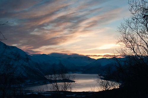 sunset sky sun mountain norway day view fjord peaks møreogromsdal alpineskiing åndalsnes pwpartlycloudy