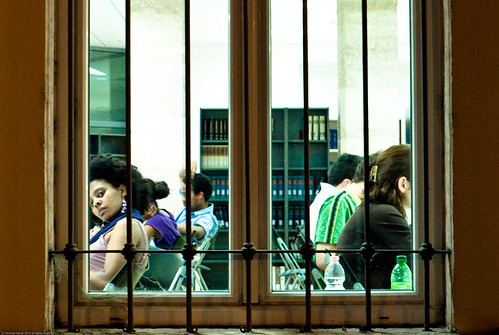 italien italy student university library bibliothek trento universität studentin trient