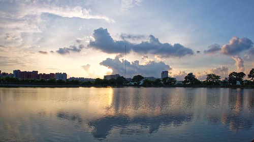 taoyuan taiwan twn 2017 07 jul pond bade park sunset reflection dusk 七月 黃昏 日落 夕照 埤塘 公園 茄苳里埤塘公園 反射 ecf2 yzu
