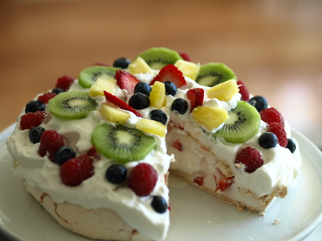 Pavlova | Australian Pavlova topped with a layer of whipped … | Flickr ...