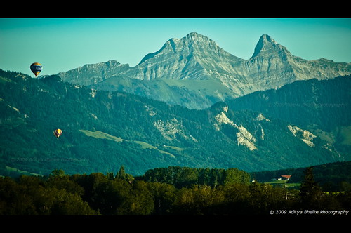 trees mountains train landscape geotagged switzerland nikon scenery europe tour forrest hills 169 hotairballoons 2009 vr tilting icn 55200 d40 lr2 geo:lat=46689015 geo:lon=7088928 swizzalps
