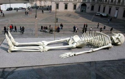 7 Metre "Giant Skeleton" On Display In Switzerland? 4366842140_442f19e957_o