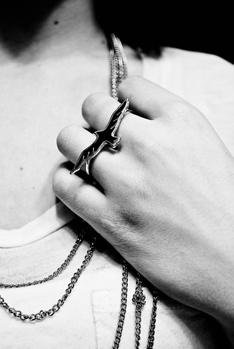 portrait bird girl blackwhite necklace nikon hand jewelry ring accessories d60