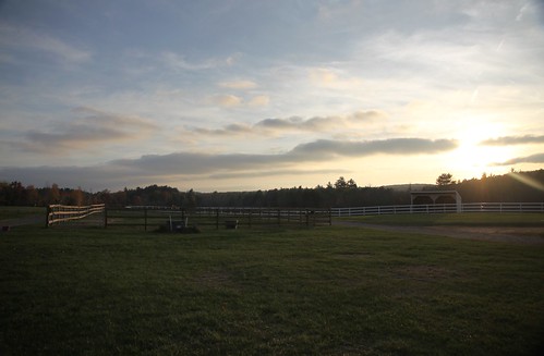 sunset cloudy dusk massachusetts fair northbrookfield coyoteridgefarm