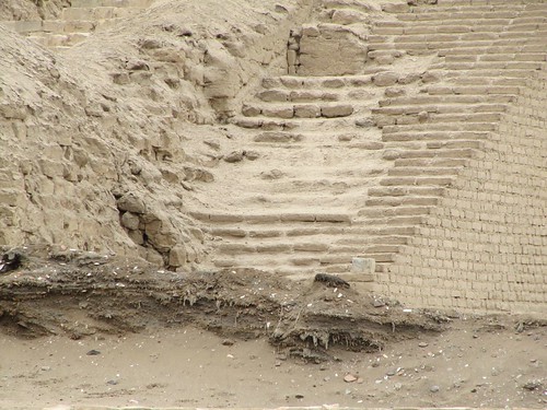 peru inca stairs ruins pyramid lima archeology pachacamac huariempire