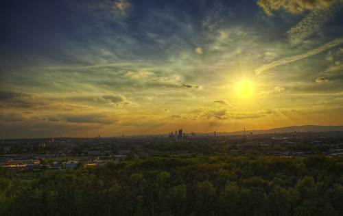 sunset sun skyline canon landscape eos frankfurt sigma hdr hdri 1850 18mm exposures offenbach photomatix schneckenberg tonemapped 6xp 1ev 1000d