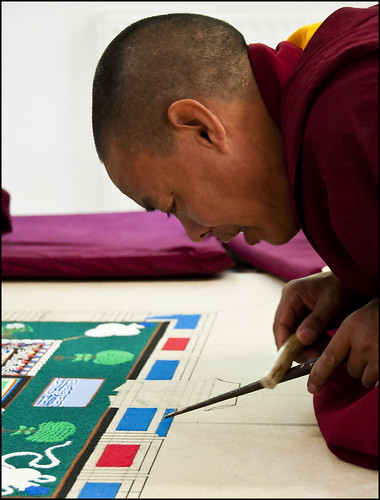 art colors geotagged buddhist working mandala sacred tradition geo:lat=46424916 geo:lon=11338706