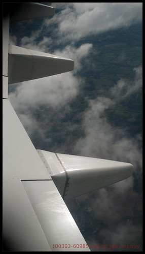 uk plane flight wing eurotrip ryanair 2010