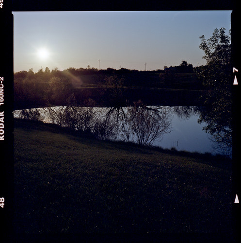 sunset lake 120 film mo portra macon kodak160nc h500cm