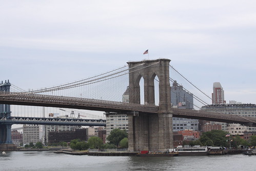 Puente de Brooklyn desde South Street Seaport