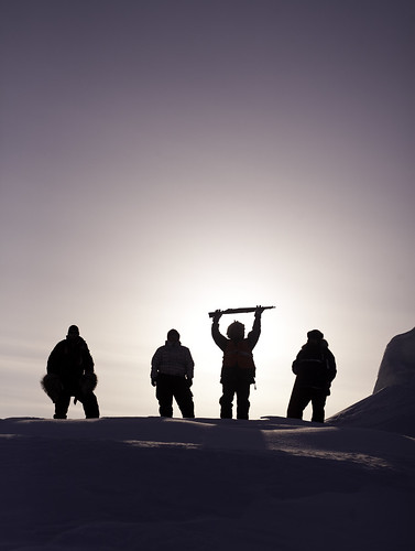winter canada silhouette island gun ranger military north rifle dramatic canadian arctic inuit iceberg nunavut patrol alert sovereignty canadianarmedforces ellesmere arcticocean higharctic arcticrangers operationnunalivut