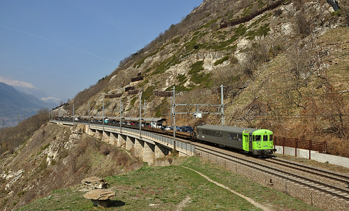 railroad alps switzerland railway trains shuttle svizzera bls bahn alpi mau ferrovia treni navetta lötschberg autoverlad nikond90