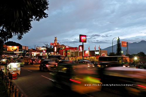 sunset indonesia evening java downtown afternoon traffic westjava bogor angkot pajajaran mtsalak
