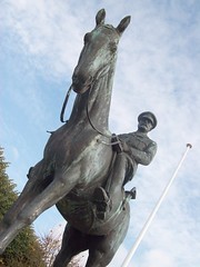 A Soldier-s Statue - Une Statue d-un Soldat - Photo of Humbert