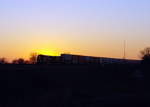 railroad sunset sun silhouette train illinois bnsf intermodal edelstein