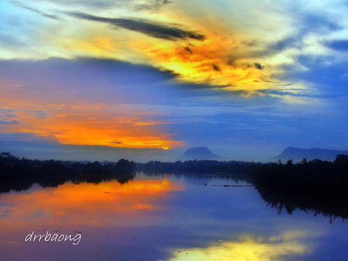 sunset sky cloud river sarawak malaysia breathtaking kuching senja sungai sungaisarawak breathtakinggoldaward breathtakinghalloffame sgsarawak