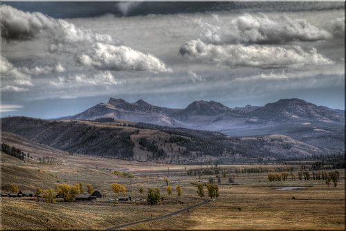 park trees mountains clouds river buffalo day cloudy institute filter national valley nd 100views lamar aspens yellowstone wyoming bison 6680 hdr cloudscape grazing ynp photomatix 6678 tonemapped 6679