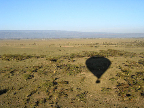shadow silhouette geotagged flying kenya balloon fromabove hotairballoon elementaita geo:lat=045052064128818486 geo:lon=361644172668457 0tagged set:name=200911kenya