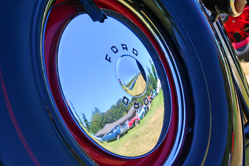 auto house castle classic car hub digital canon vintage wonder photography washington automobile picnic view northwest hill rustic engine daves chrome valley monroe imaging mansion custom hubcap canonrebelxt carshow 2010 wheelcover snohomish starlight snohomishcounty starlite
