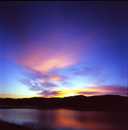 lake night sunrise dawn montana fuji f45 hasselblad ennis astia 100f carlzeiss 38mm biogon swcm summertrip2010 pwpartlycloudy