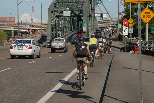 Bike traffic on Hawthorne Bridge-3