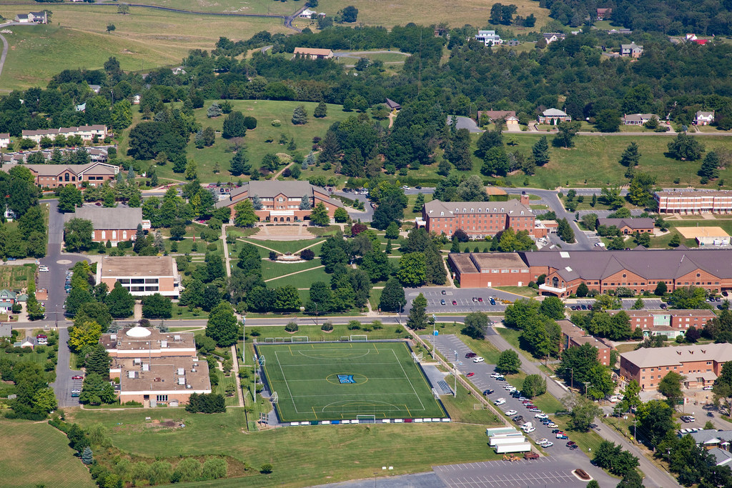 Campus Scenes – Photos – Eastern Mennonite University