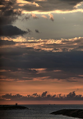morning italy clouds sunrise liguria liguriansea mediterraneansea cervo