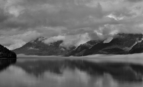blackandwhite bw canada mountains reflection fog clouds river bc britishcolumbia skeena canadapt