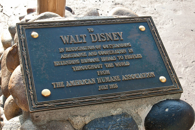 Disneyland Aug 09 - Wandering around Frontierland