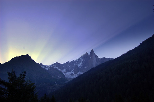 morning dru light sun mountain france alps beautiful rock sunrise bright hill le tall rays
