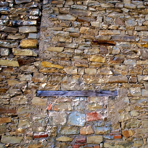 face stone stonework eyepatch brickwork lintel stoneyfaced