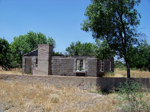 house abandoned farmhouse farm ruin cochisecountyaz