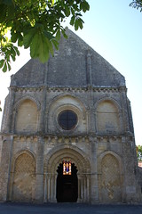Eglise de Genouillé