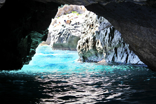 trip travel blue sea capri boat rocks campania cave grotta