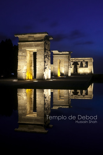 madrid blue sunset reflection water de temple spain nikon nightshot sigma hour egyptian templo shah debod hussain 18200mmos d300s