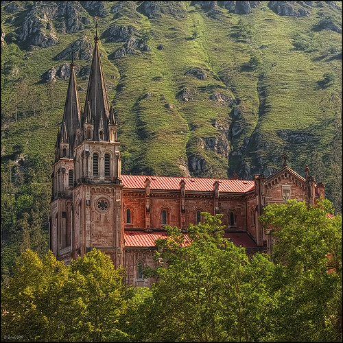 church architecture geotagged spain arquitectura europe favorites asturias olympus covadonga specialtouch diamondstars quimg photoshopcreativo thedavincitouch quimgranell joaquimgranell jotbesgroup afcastelló obresdart