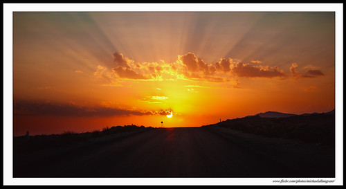 road light sunset red sign yellow clouds reflections ray sony sigma syria fullframe giveway palmyra 2010 a900 fingersofgod michaelallangrant